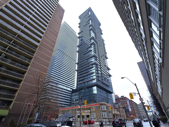 2902 - 634 Church Street