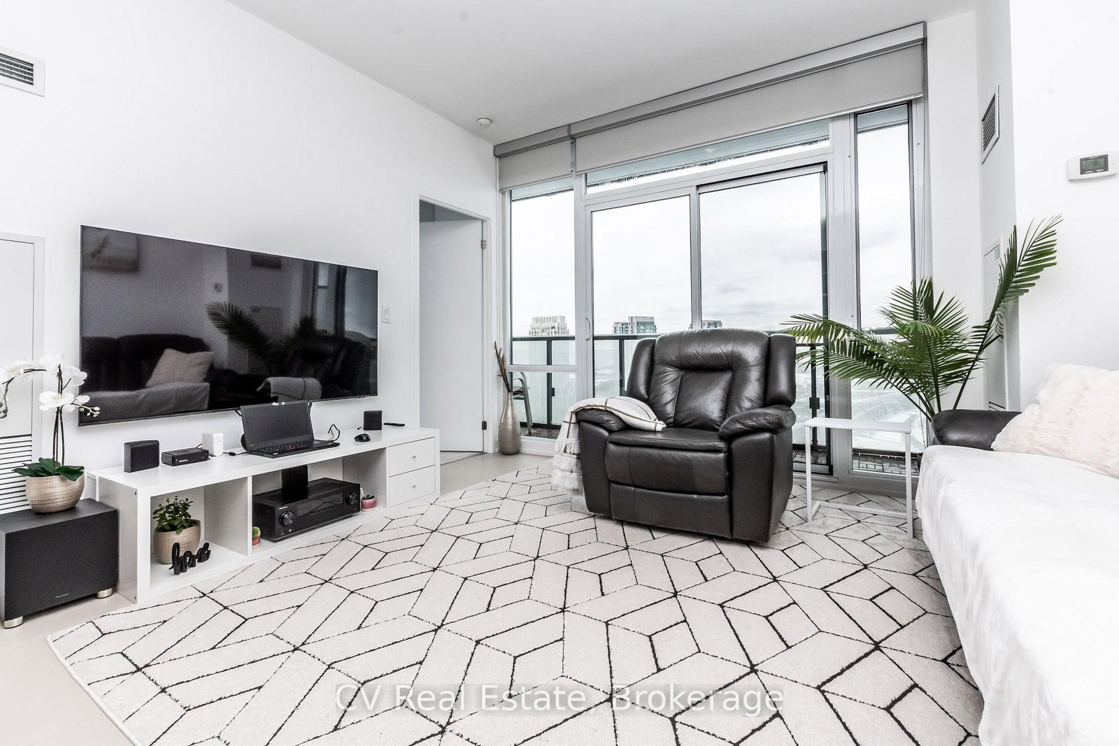 Condo for sale at 2811 - 170 Fort York Boulevard, Toronto, Ontario, M5V 0E6 - Waterfront Communities C1 - MLS: C12984610