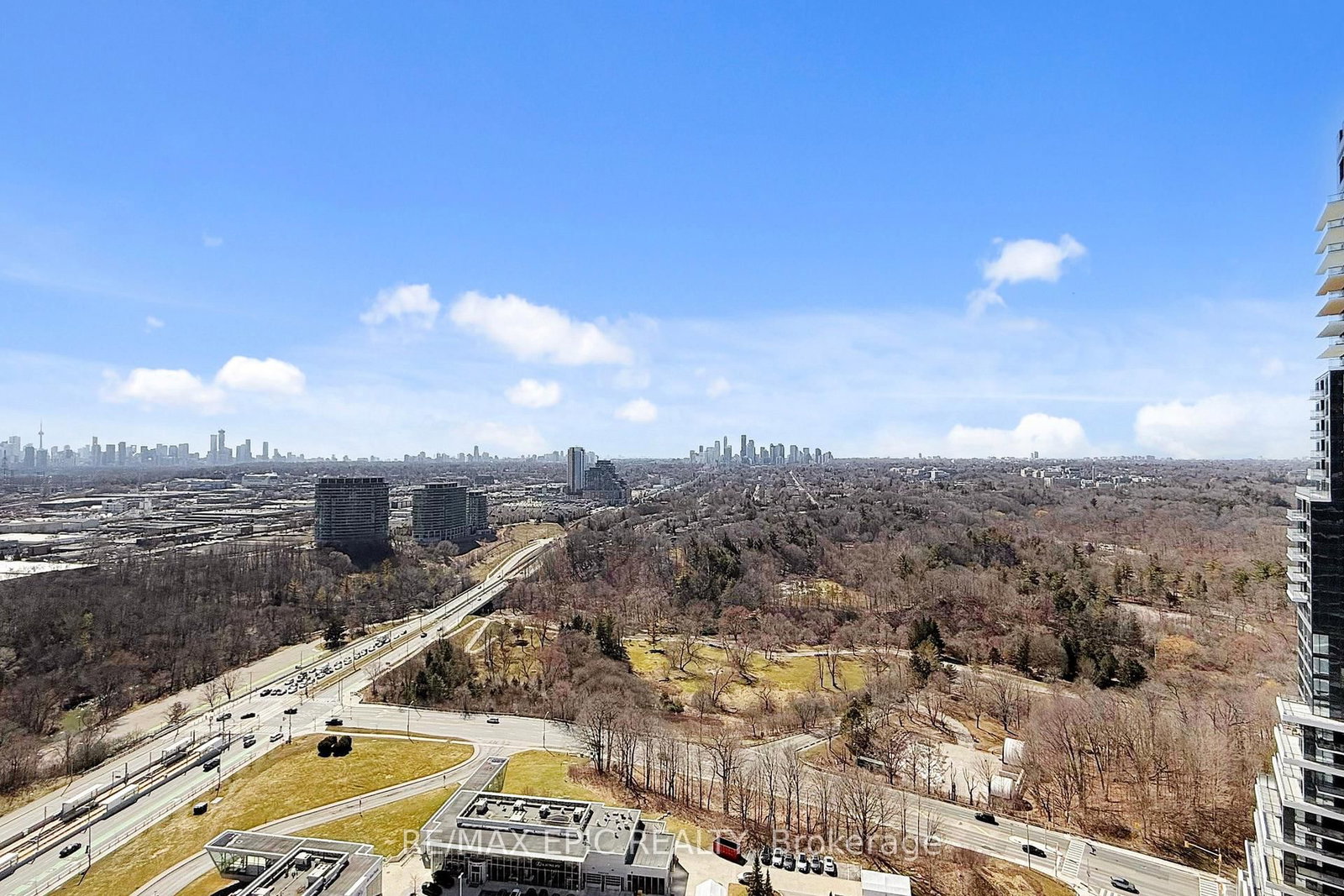 30 Inn On The Park Drive, Unit 2809 - Photo 2