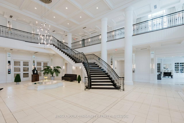 2510 - 15 Greenview Avenue