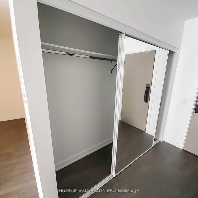 1907 - 10 York Street