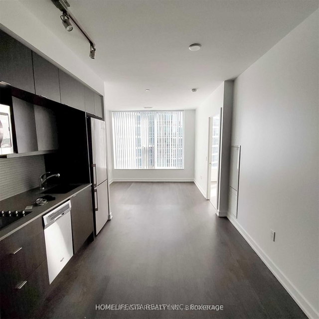 1907 - 10 York Street