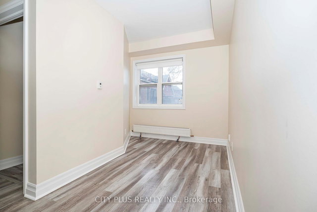 202 - 526 Huron Street