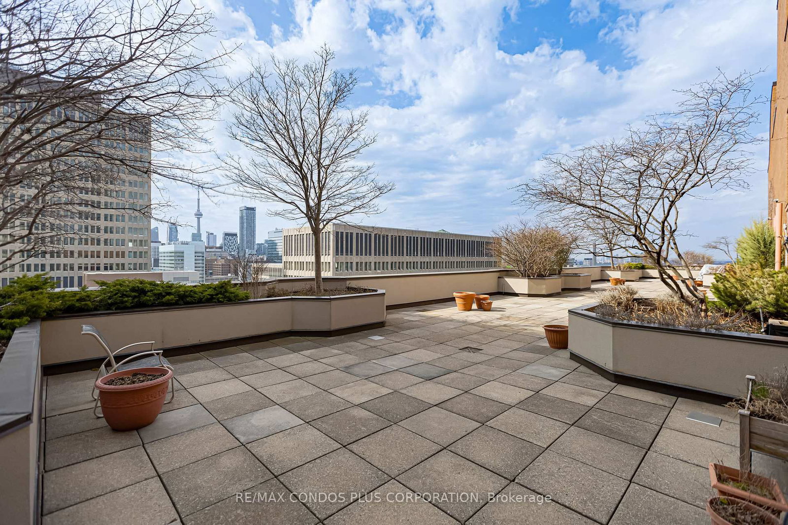 Condo for sale at 803-62 Wellesley Street, Toronto, Ontario, M5S 2X3 - Bay Street Corridor - MLS: C12985224