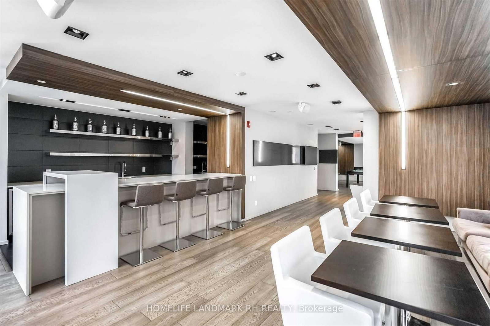 101 Peter Street, Unit 818 - Photo 21