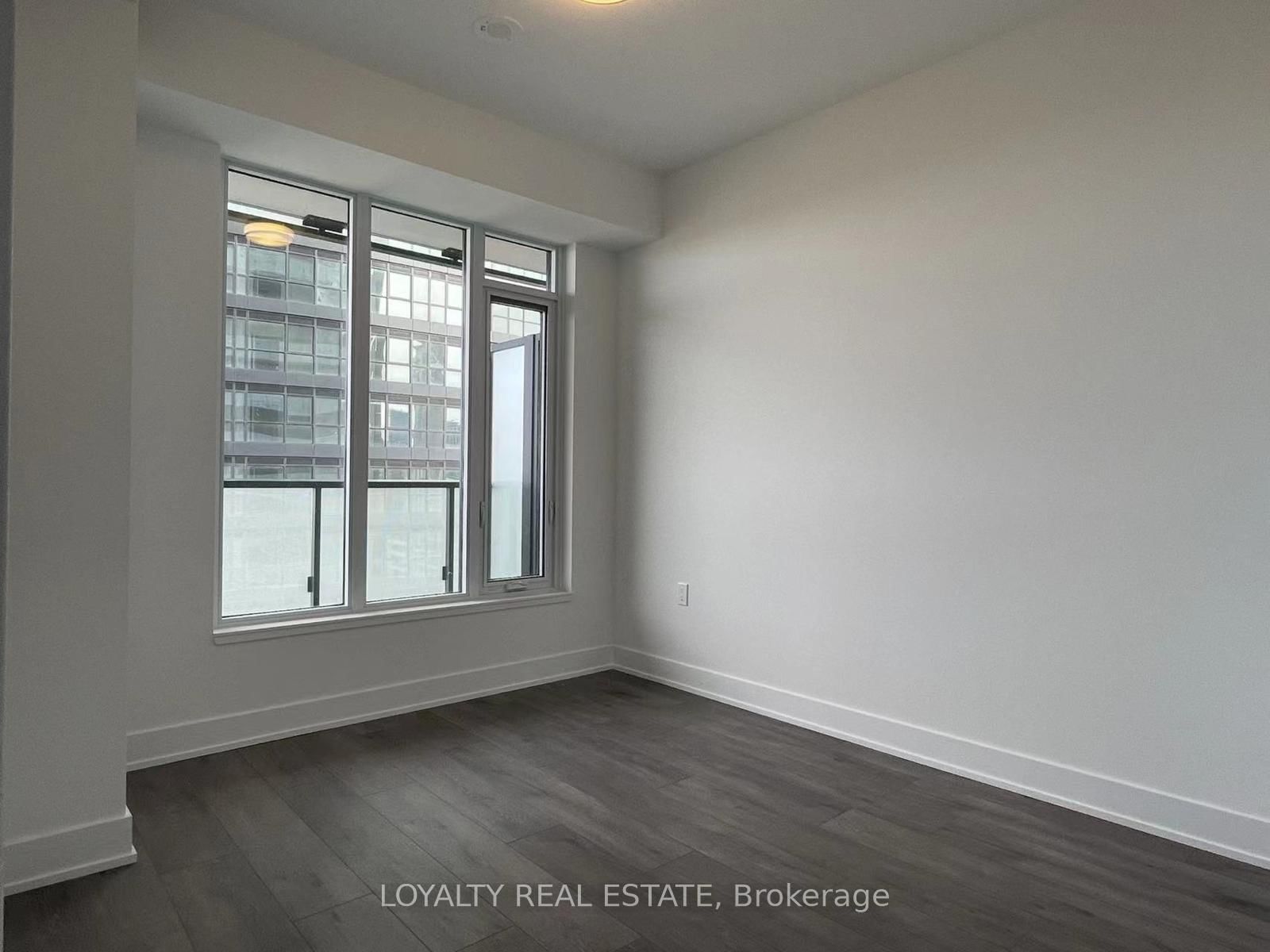 575 bloor Street E, Unit 2105 - Photo 4