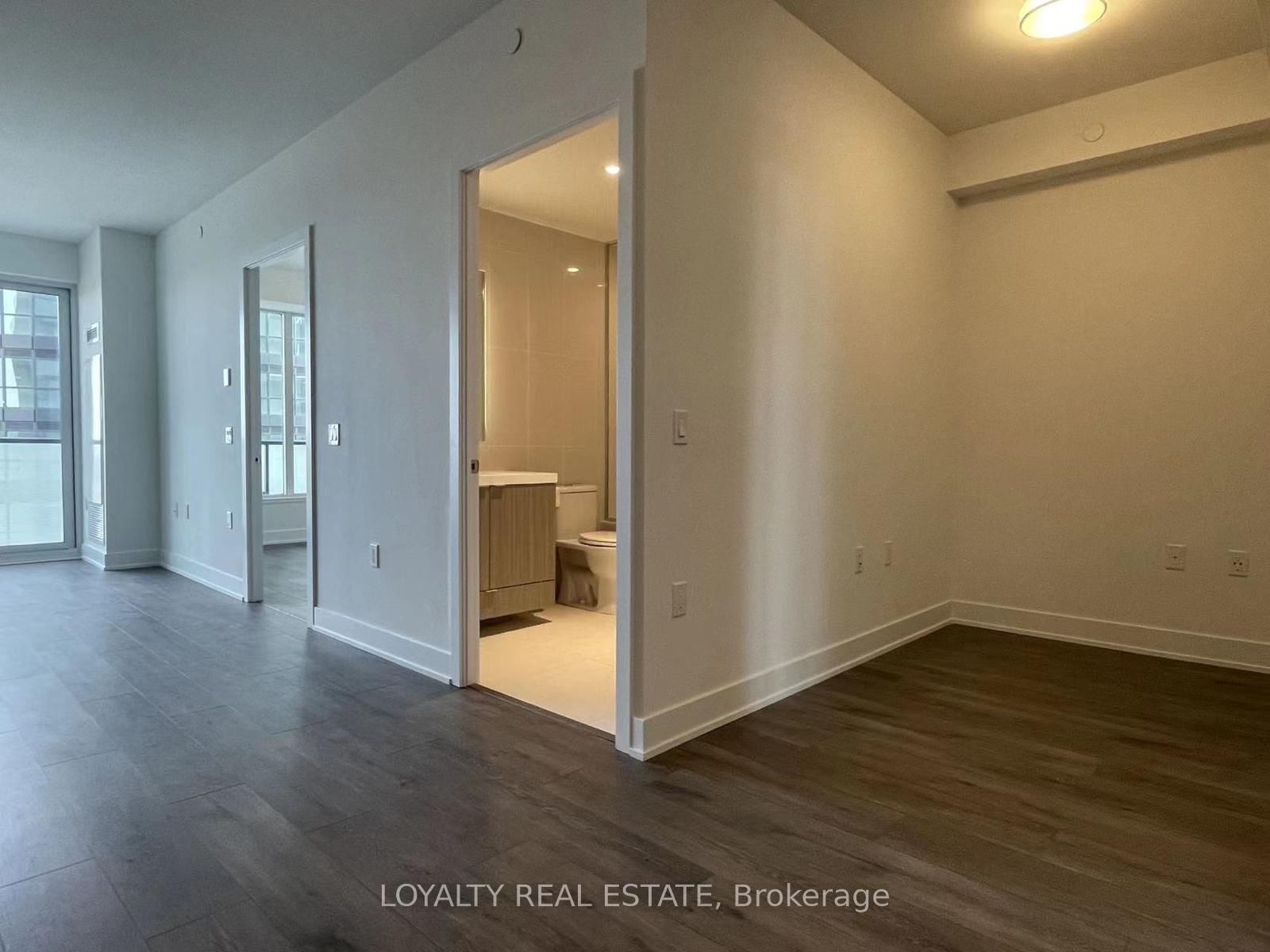575 bloor Street E, Unit 2105 - Photo 9
