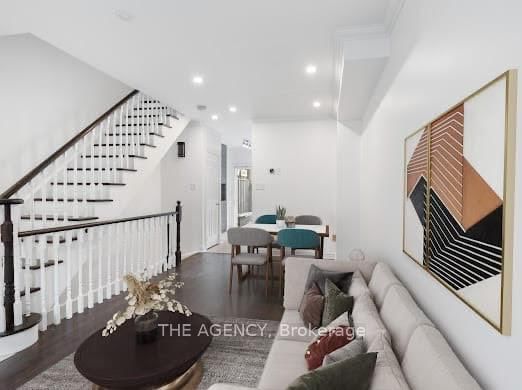 185 Lippincott St, Toronto, M5S 2P3 | Image 3