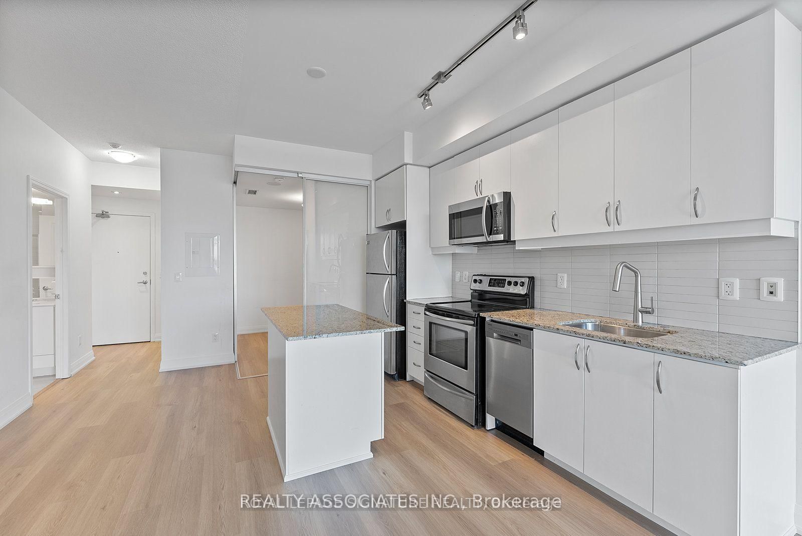 2885 Bayview Avenue, Unit 1016 - Photo 13