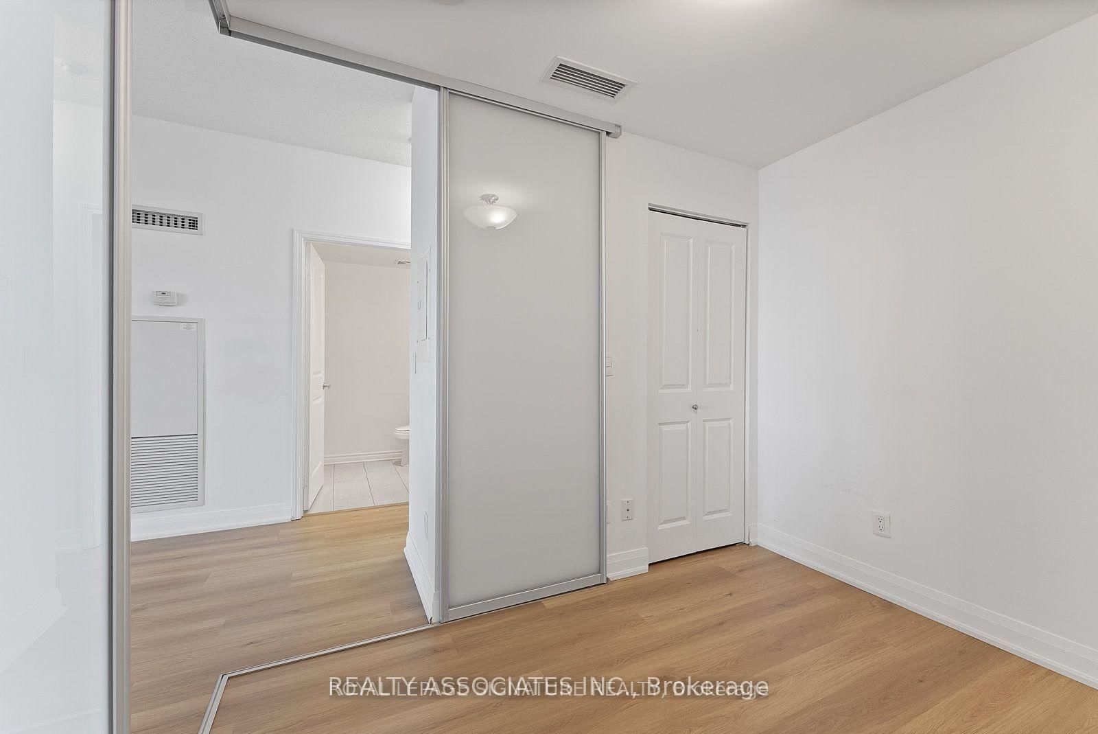 2885 Bayview Avenue, Unit 1016 - Photo 18