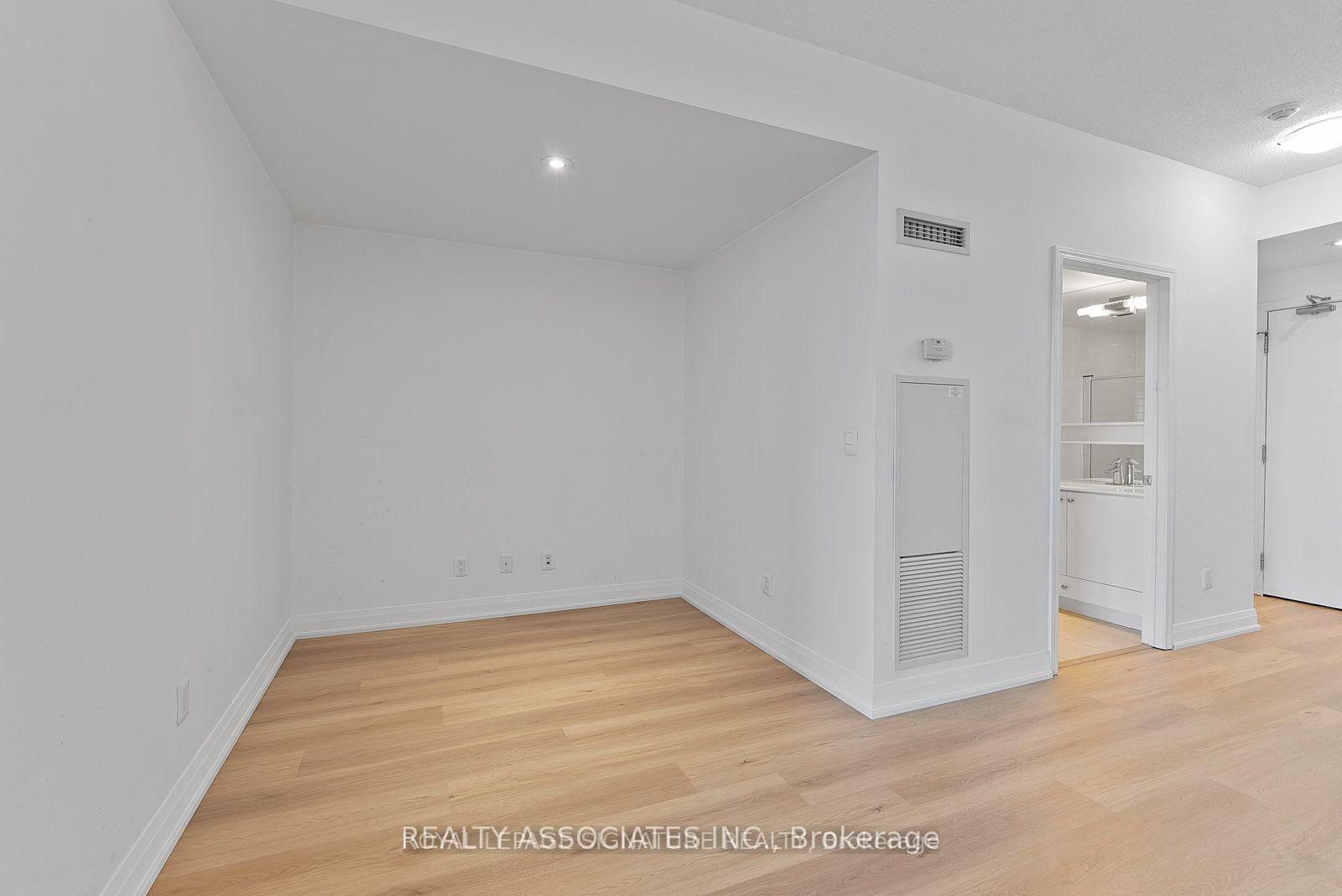 2885 Bayview Avenue, Unit 1016 - Photo 19