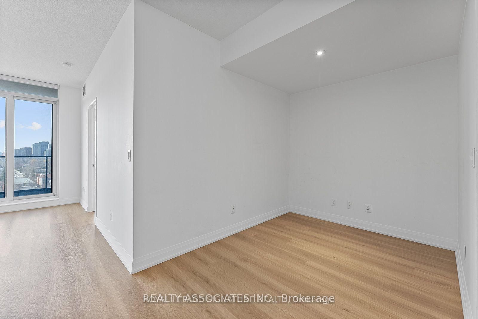 2885 Bayview Avenue, Unit 1016 - Photo 23