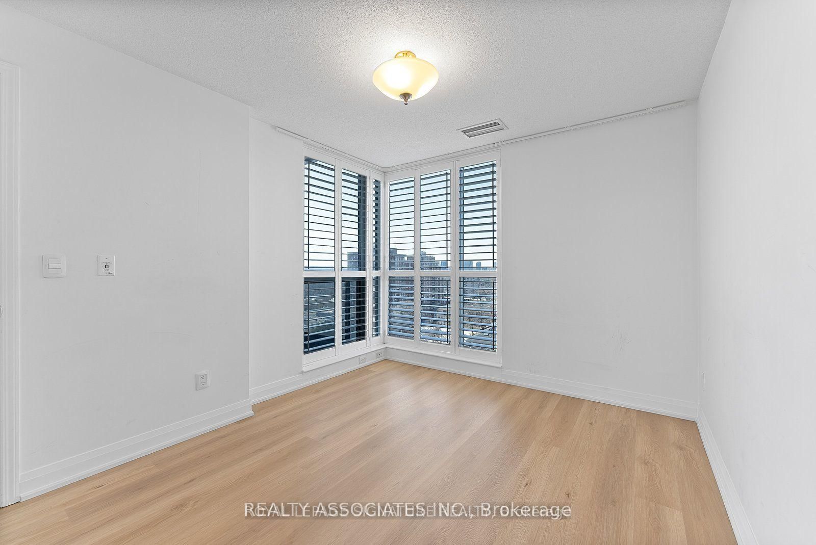 2885 Bayview Avenue, Unit 1016 - Photo 31