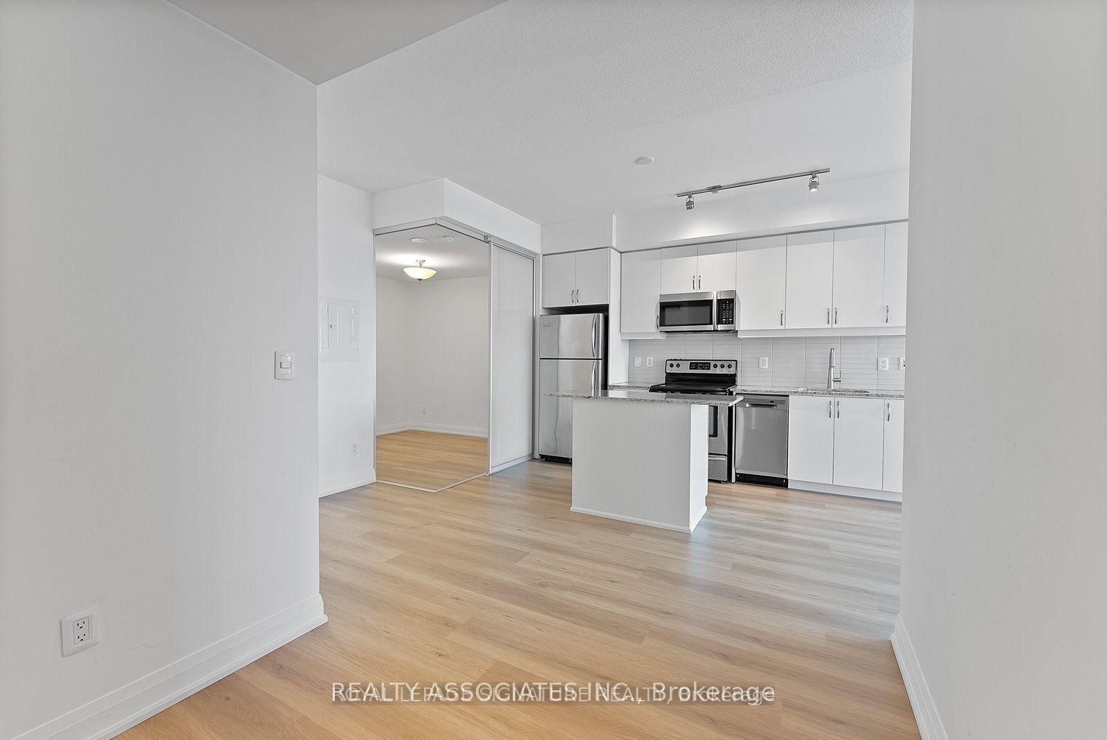 2885 Bayview Avenue, Unit 1016 - Photo 8