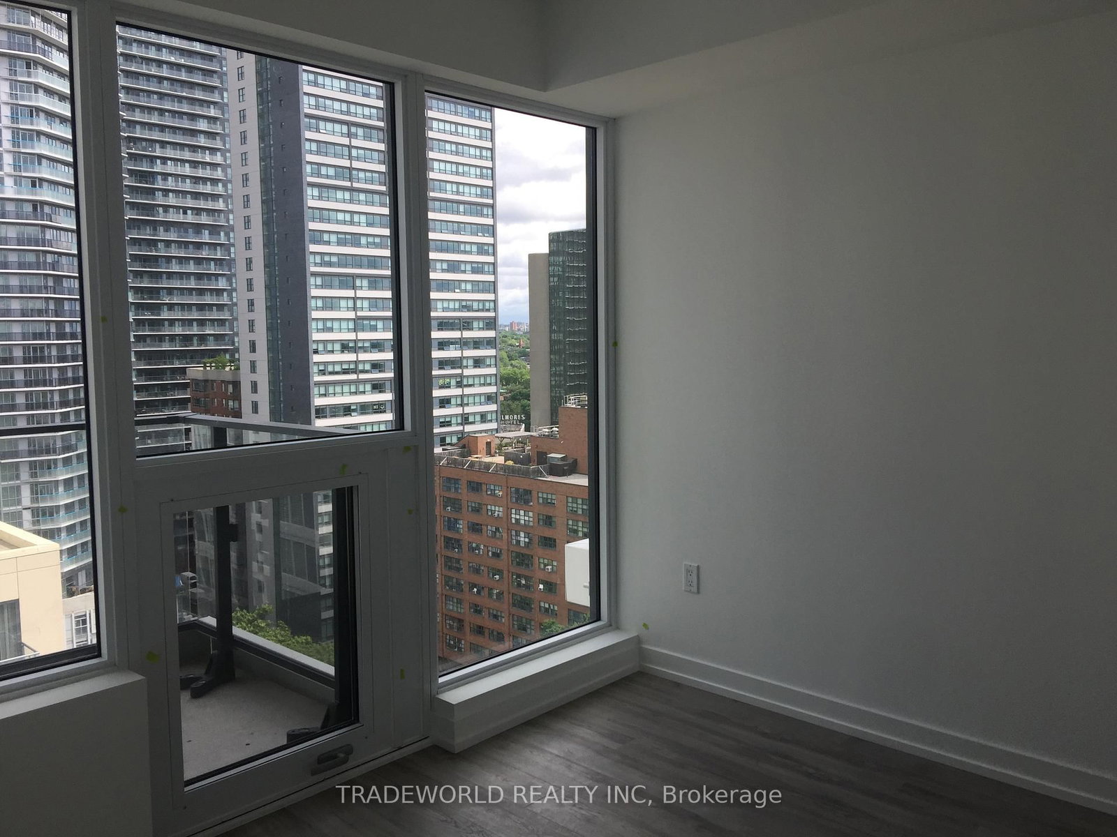 77 Shuter Street, Unit 1911 - Photo 15