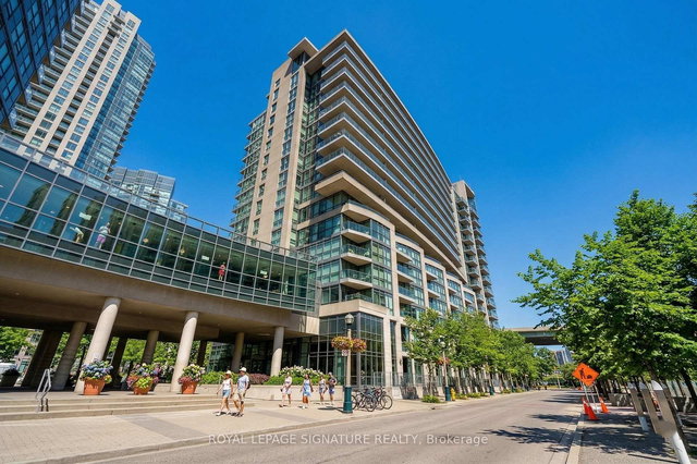 368 - 209 Fort York Boulevard