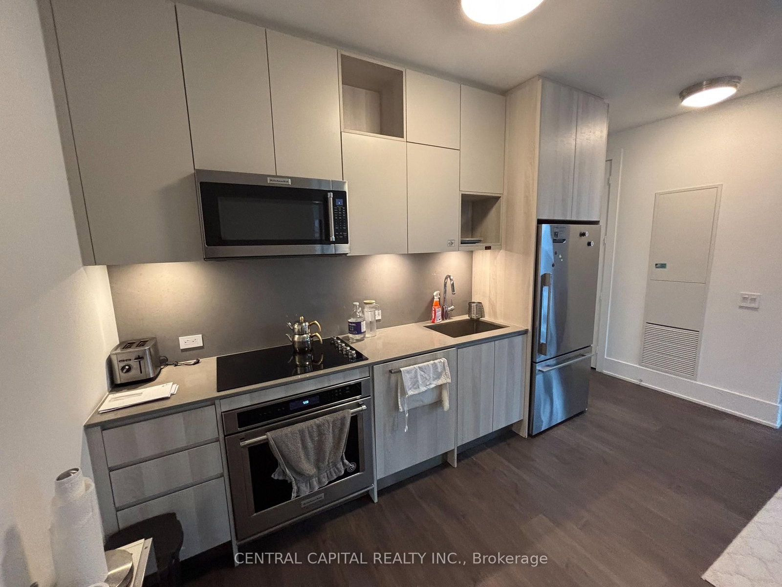 118 Merchant's Wharf, Unit 722 - Photo 4