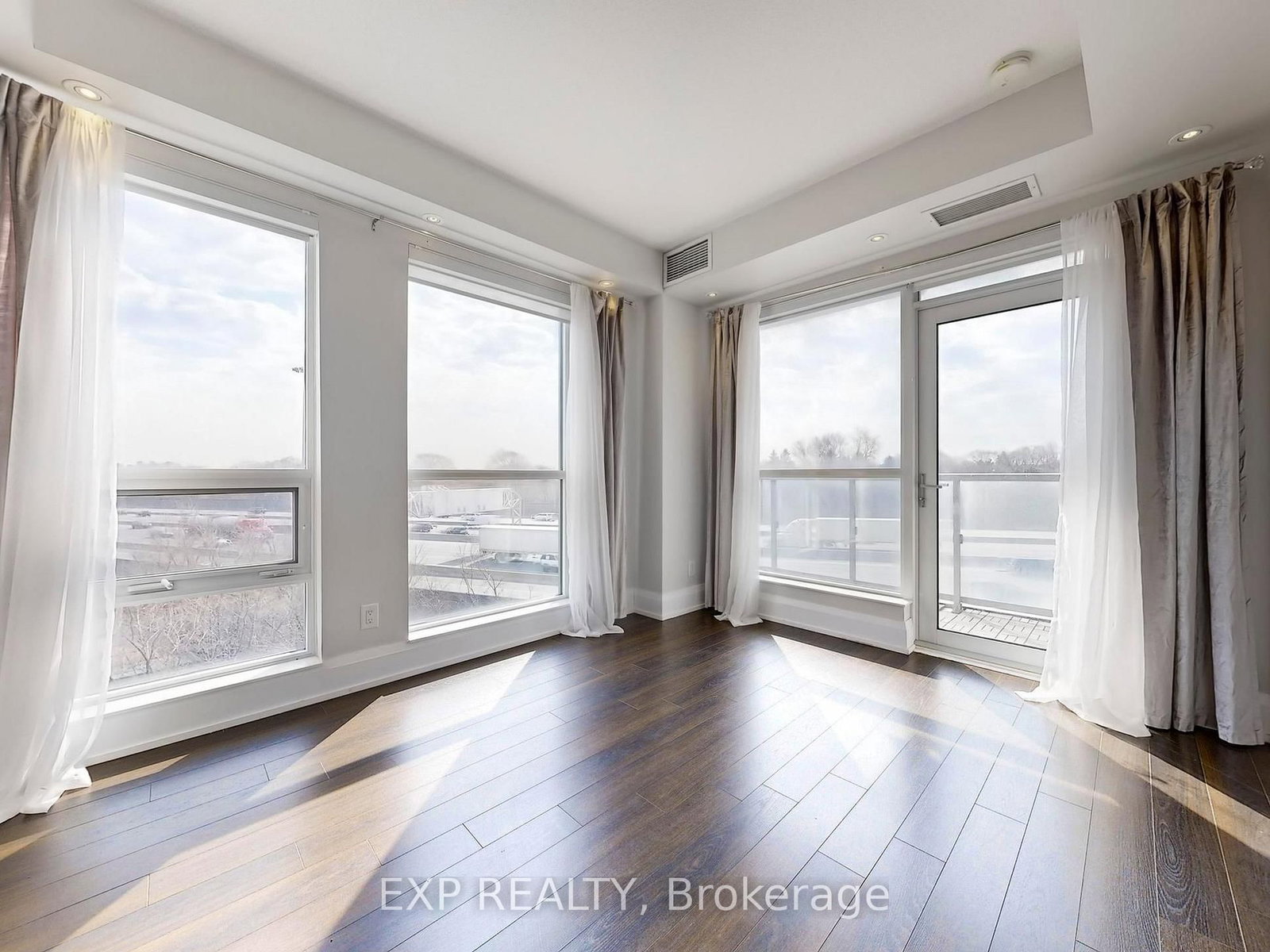 120 Harrison Garden Boulevard, Unit 406