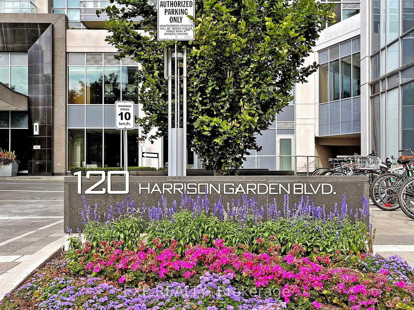120 Harrison Garden Boulevard, Unit 406 - Photo 4
