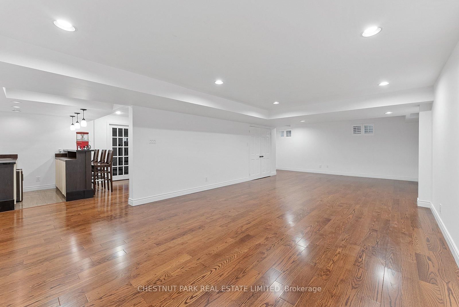 Listing Image 41