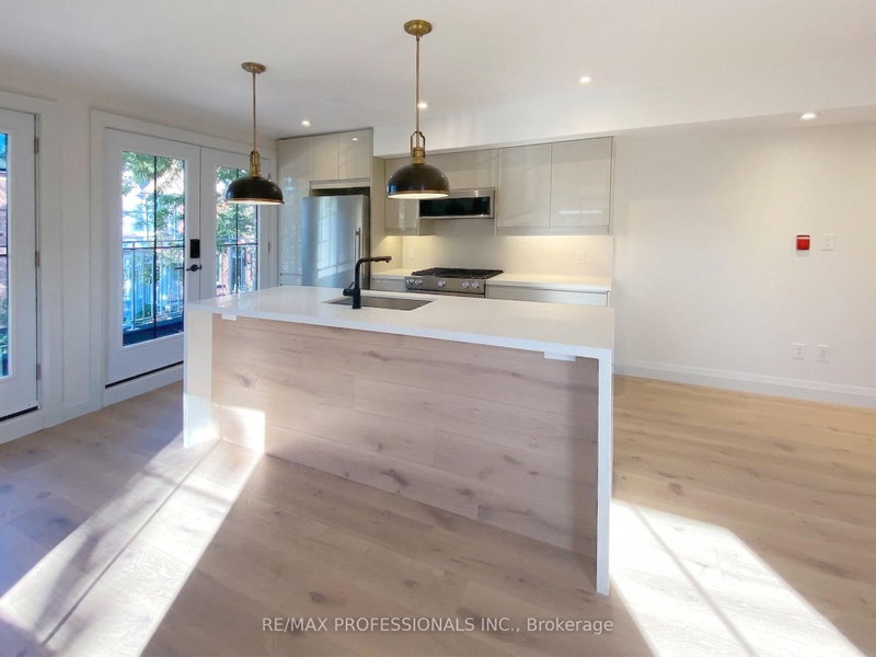 41 Rolyat Toronto,ON M6J 1S5 — Photo 18