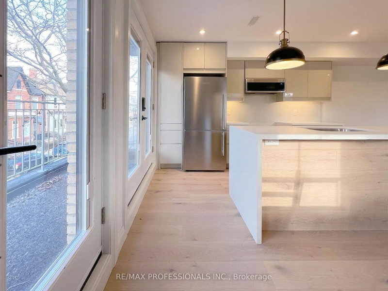 41 Rolyat Toronto,ON M6J 1S5 — Photo 20