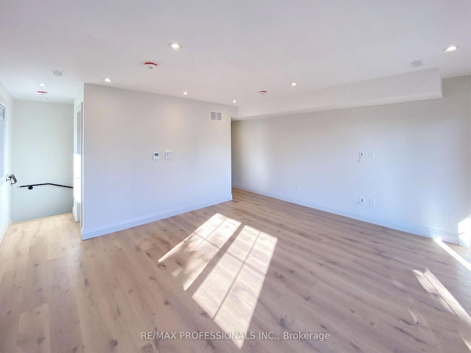 41 Rolyat Street • Toronto, ON photo 39