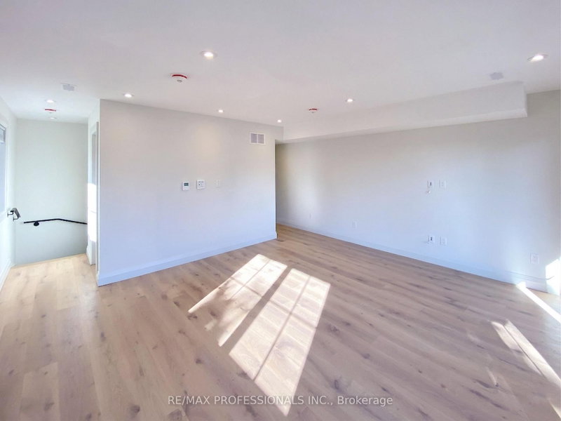 41 Rolyat Toronto,ON M6J 1S5 — Photo 39