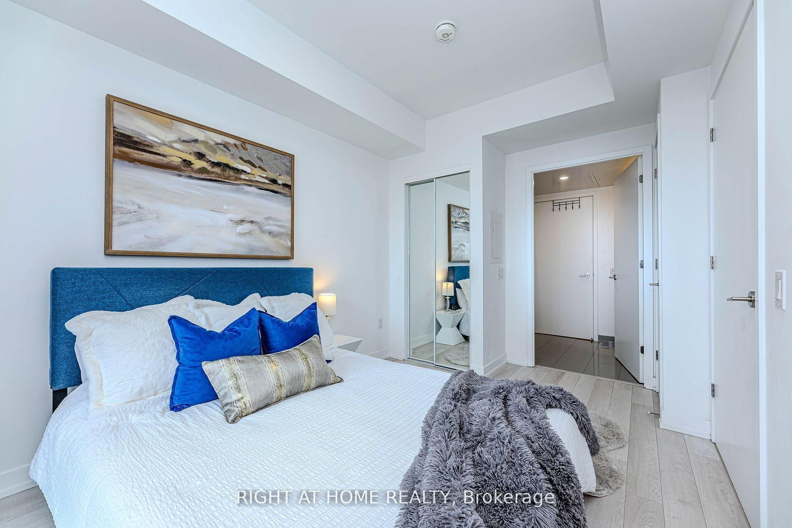 39 Roehampton Avenue, Unit 1301 - Photo 10
