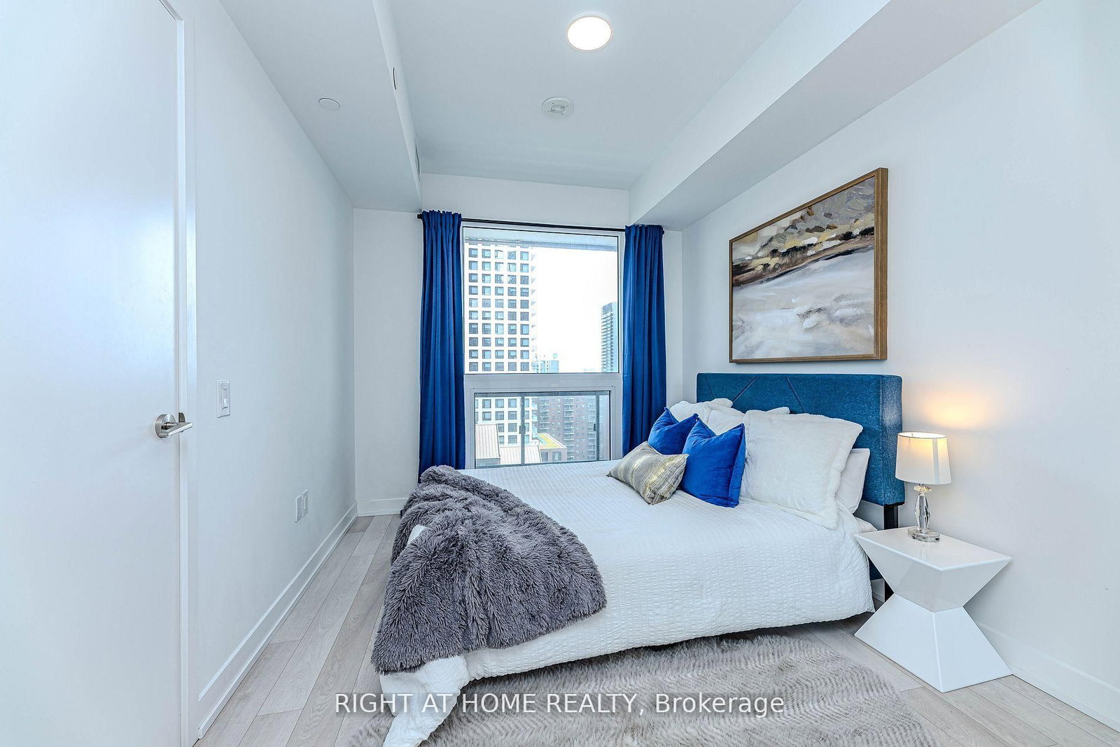 Condo for sale at 1301-39 Roehampton Avenue, Toronto, Ontario, M4P 0G1 - Mount Pleasant West - MLS: C12985930