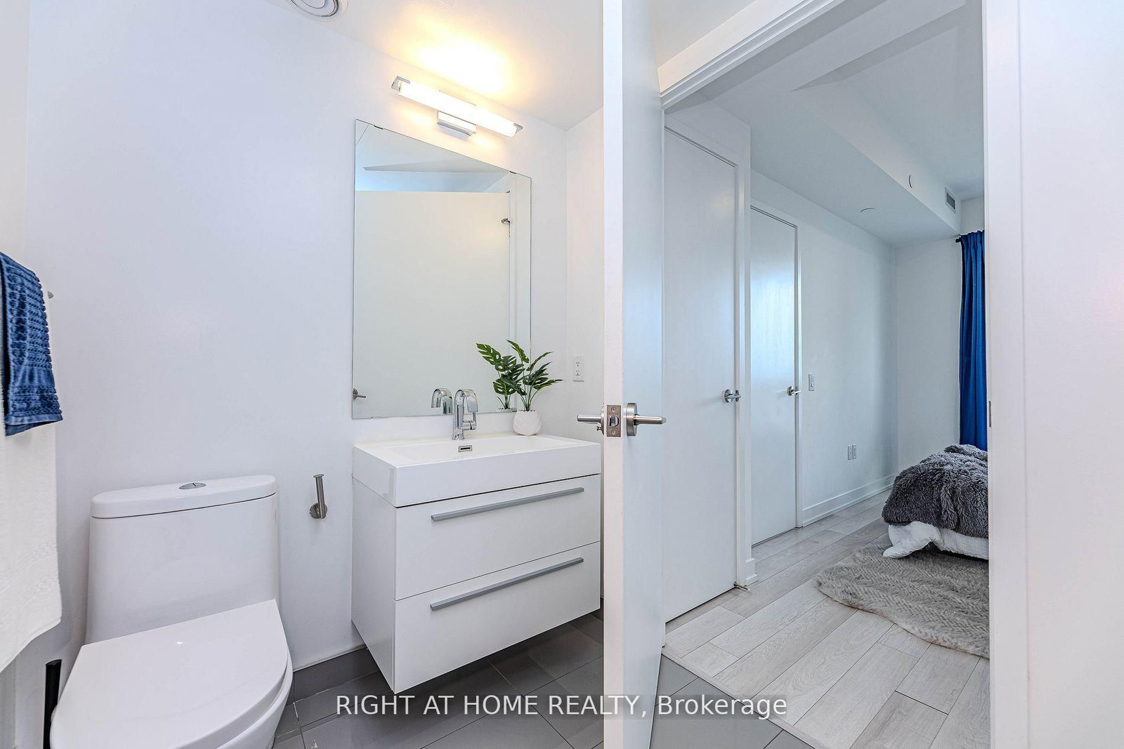 Condo for sale at 1301-39 Roehampton Avenue, Toronto, Ontario, M4P 0G1 - Mount Pleasant West - MLS: C12985930