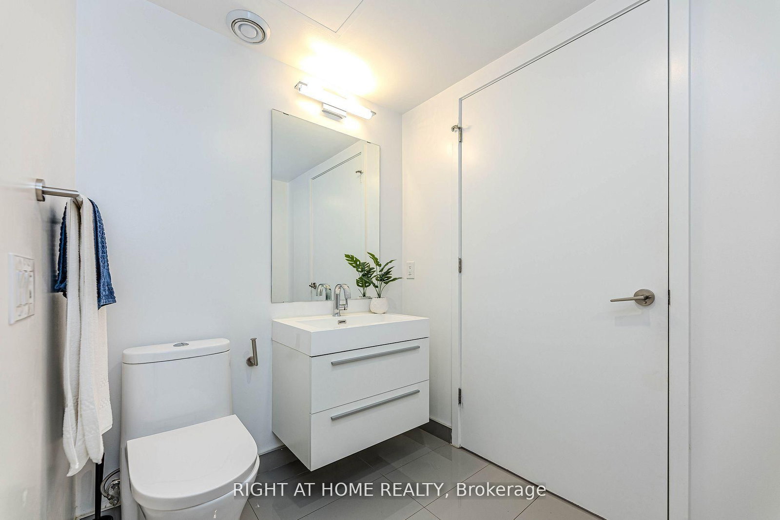 Condo for sale at 1301-39 Roehampton Avenue, Toronto, Ontario, M4P 0G1 - Mount Pleasant West - MLS: C12985930