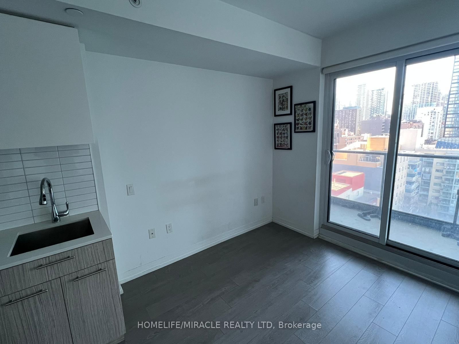 251 Jarvis Street, Unit 1505 - Photo 2