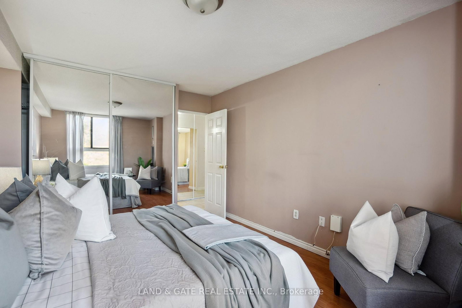 260 Seneca Hill Drive, Unit 702 - Photo 24