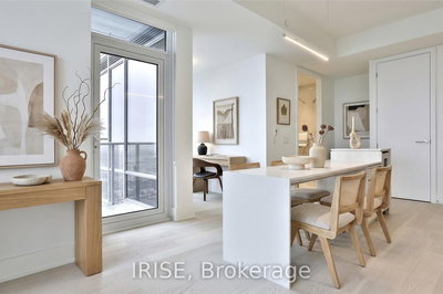 5202-11 Yorkville Avenue, Toronto, Ontario