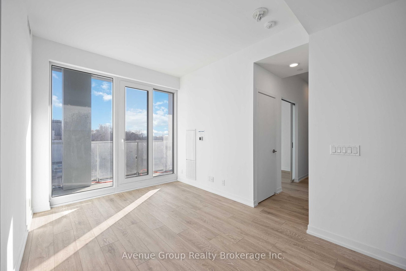 2020 Bathurst Street, Unit 827 - Photo 12