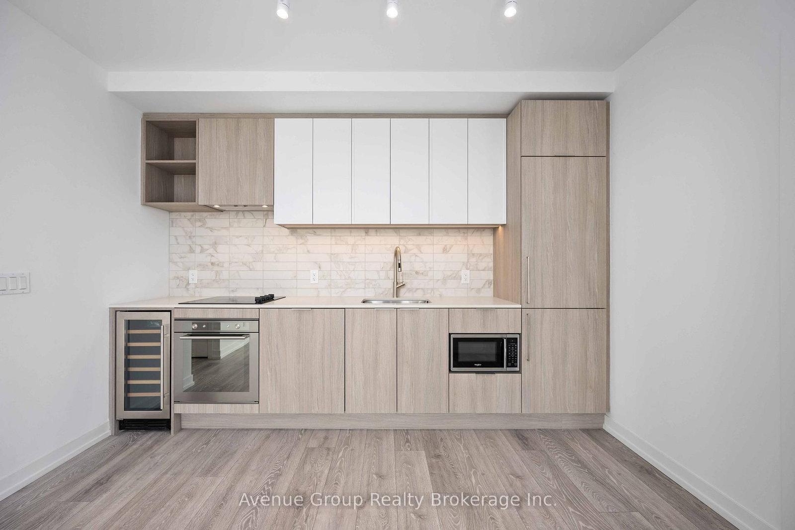 2020 Bathurst Street, Unit 827 - Photo 16