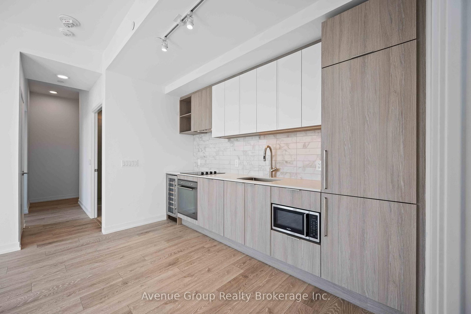 2020 Bathurst Street, Unit 827 - Photo 17