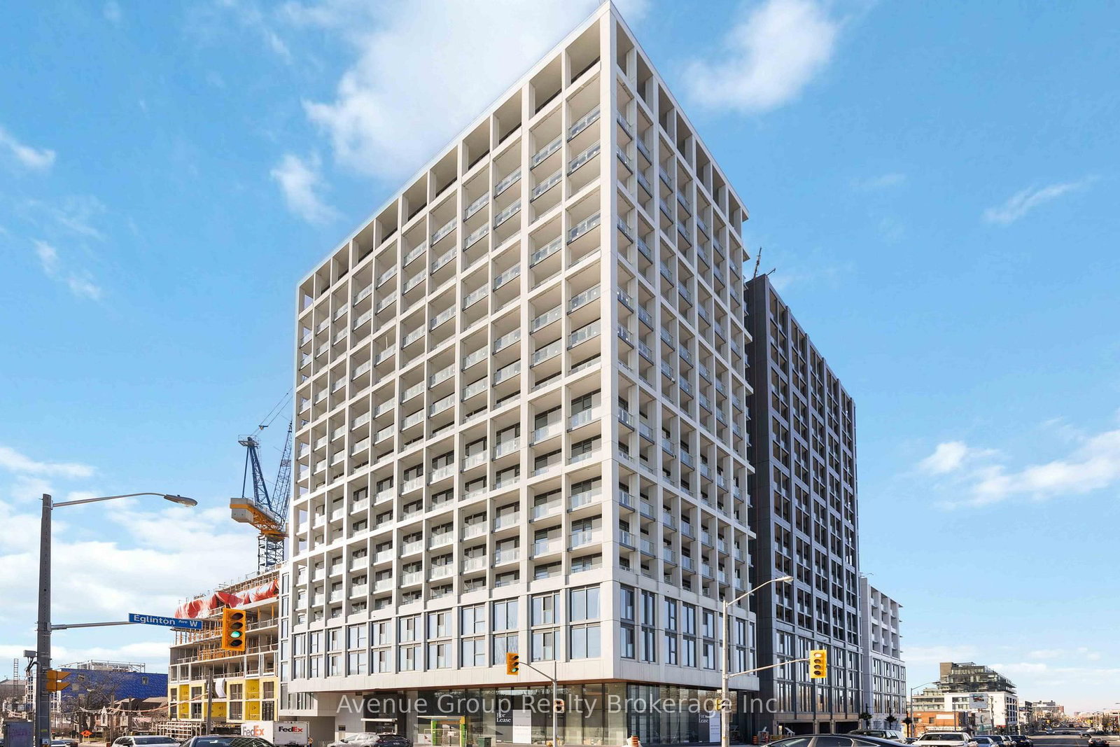 2020 Bathurst Street, Unit 827 - Photo 2