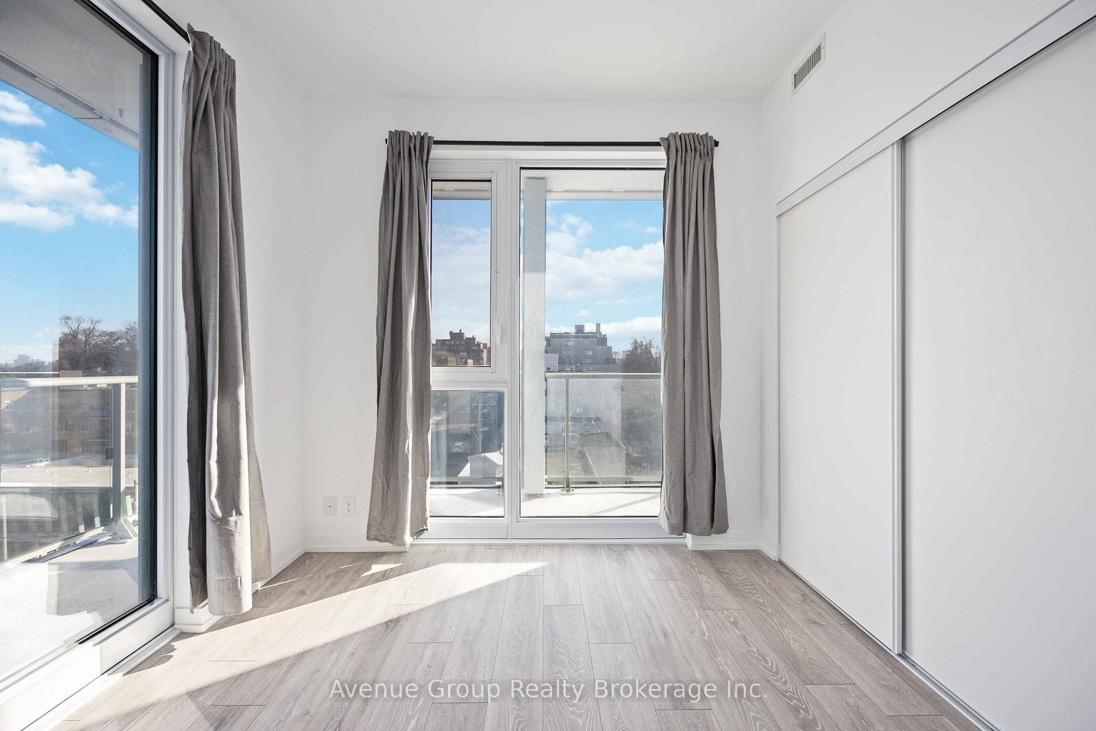 2020 Bathurst Street, Unit 827 - Photo 21