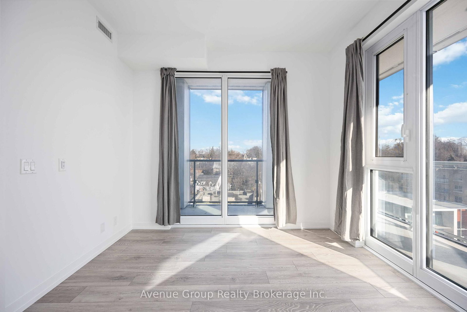 2020 Bathurst Street, Unit 827 - Photo 22