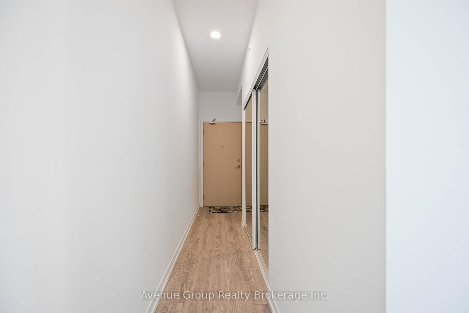 2020 Bathurst Street, Unit 827 - Photo 5