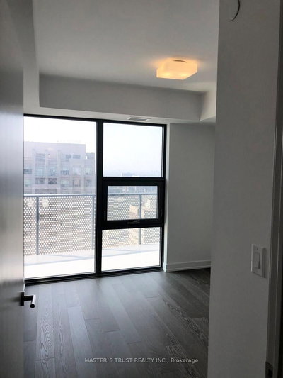 2807-11 Wellesley Street West, Toronto, Ontario image-0-4