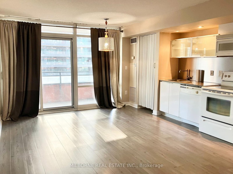 612 - 4K Spadina Ave, Toronto, M5V 3Y9 | Image 2