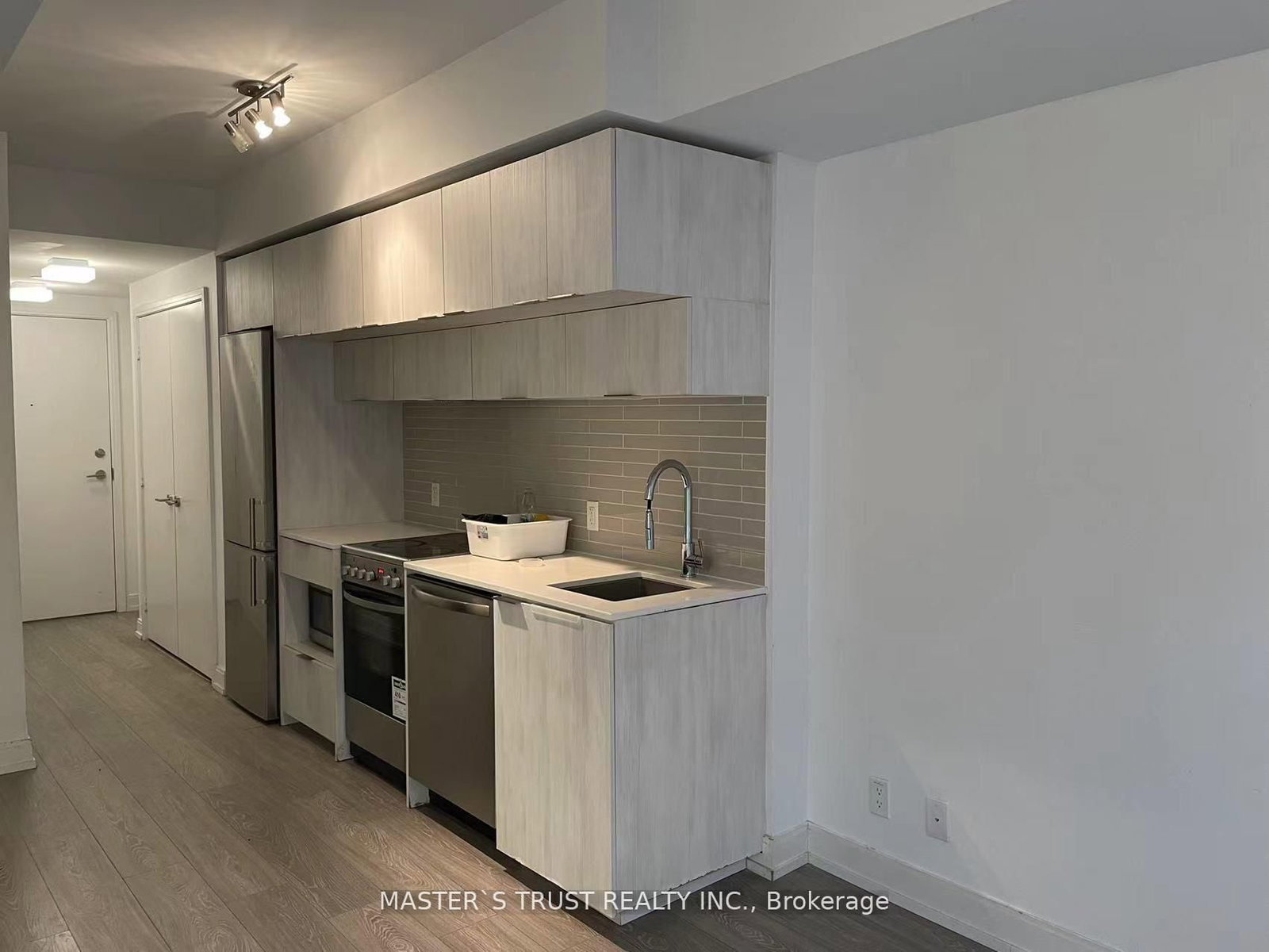 181 Dundas Street E, Unit 1615 - Photo 2