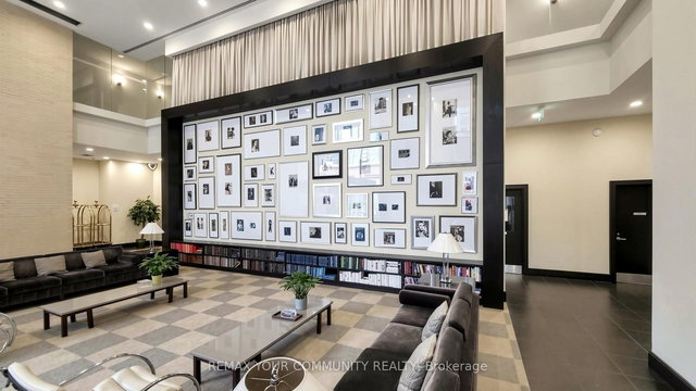 310 - 438 King Street W