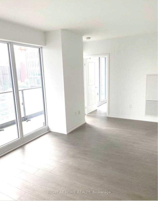 3805 - 251 Jarvis Street