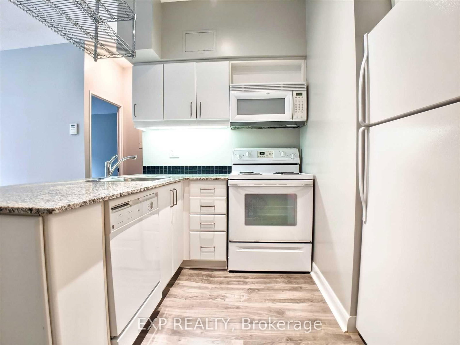 33 Sheppard Avenue E, Unit 212 - Photo 10