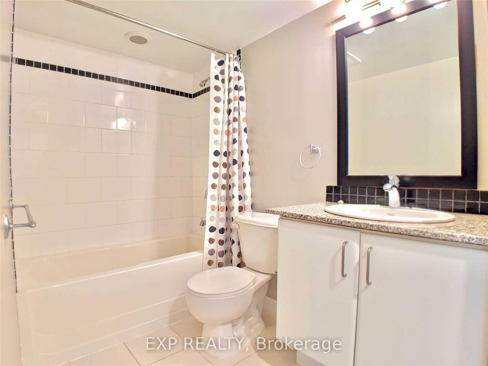 33 Sheppard Avenue E, Unit 212 - Photo 5