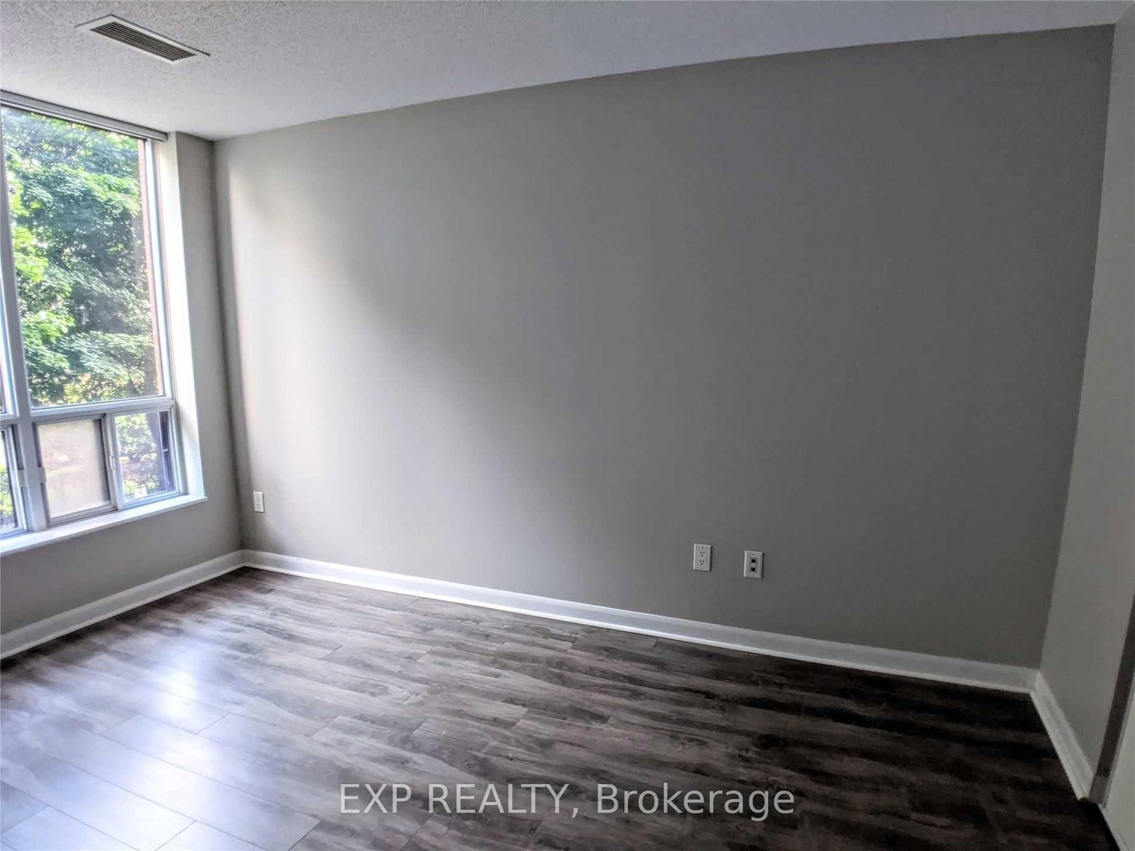 33 Sheppard Avenue E, Unit 212 - Photo 6